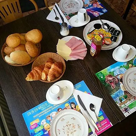 Hotel Chez Phil 2*