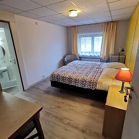 Отель Chez Phil 2*